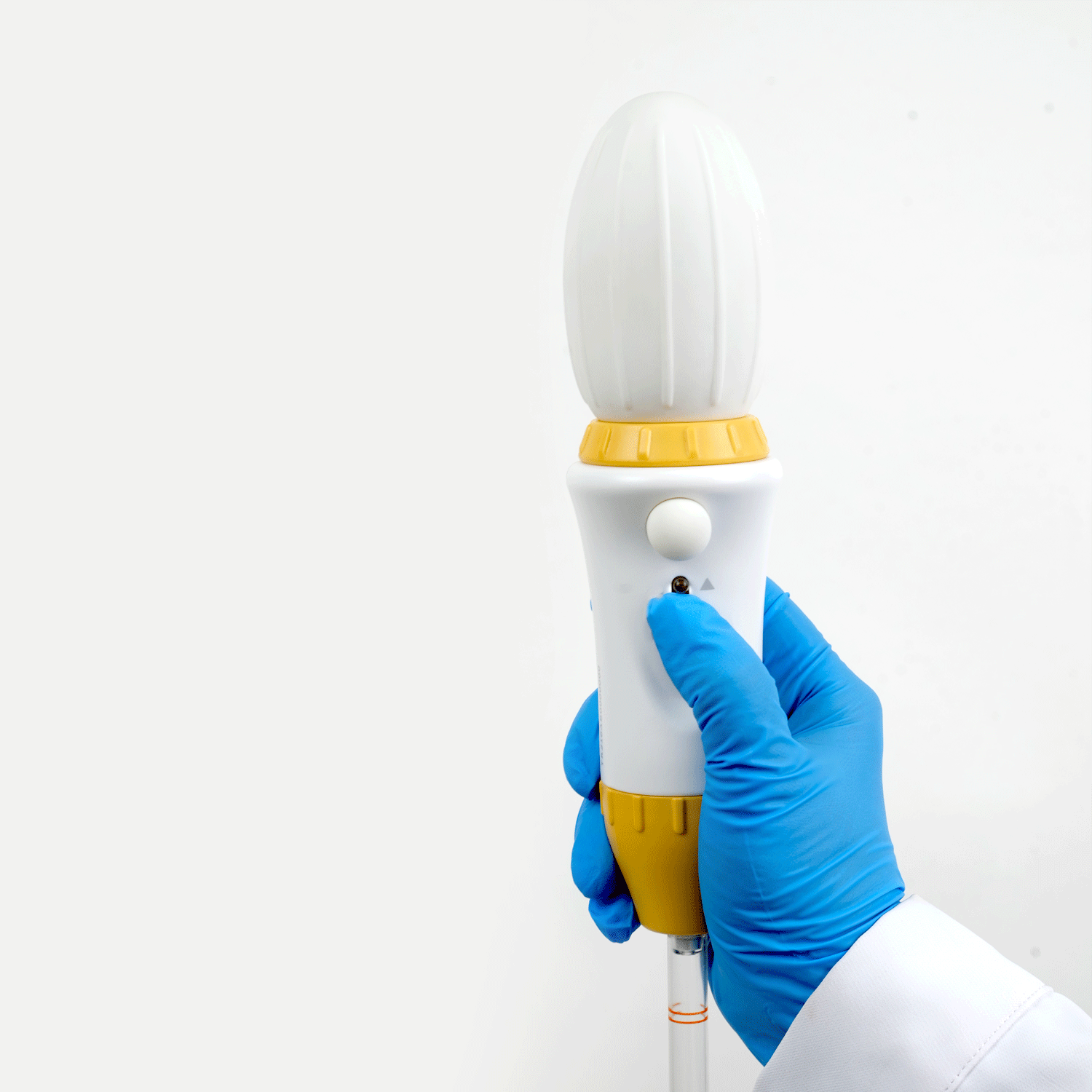 Levo Pipette Controller